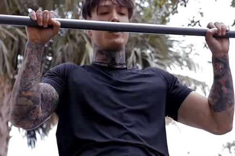 kaiyun官方网app下载app 怎么快速提高单杠数量 快速提高引体向上的个数