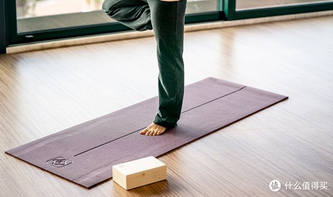 健身手套怎么绑_手套健身绑带的作用_健身手套绑带