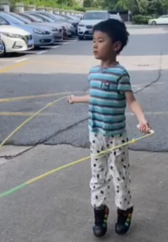 新闻稿播报园简单幼儿园怎么写_幼儿园播报简单新闻稿_幼儿园新闻播报稿100字以内