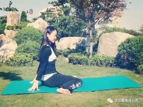 打坐盘腿练习方法——双盘_盘腿打坐初学视频_盘腿打坐怎么练