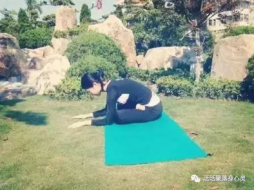 盘腿打坐怎么练_盘腿打坐初学视频_打坐盘腿练习方法——双盘