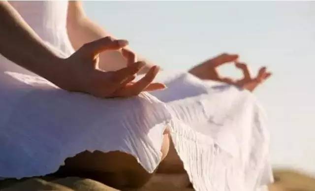 开元ky888棋牌官方版 打坐盘腿应该如何练习呢？