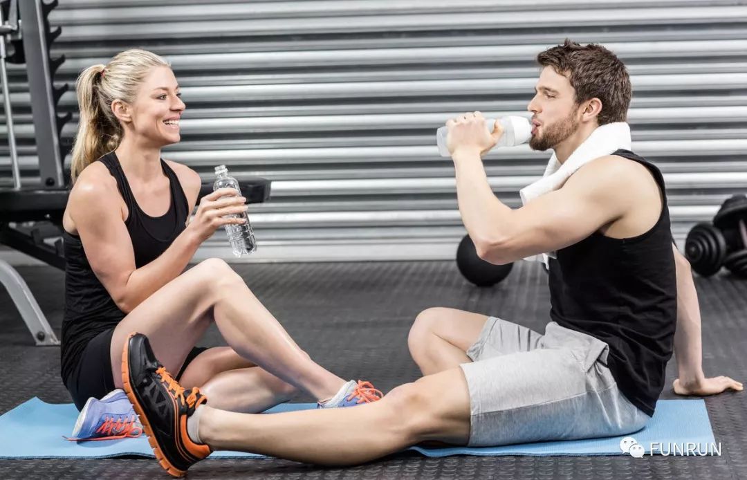 健身手套松一点_健身手套大了怎么办_健身手套松点好还是紧点好