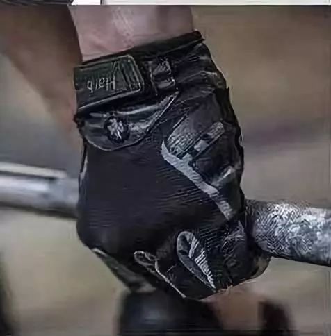 健身手套怎么选择_健身手套选择大一点还是小一点_手套健身选择什么材质