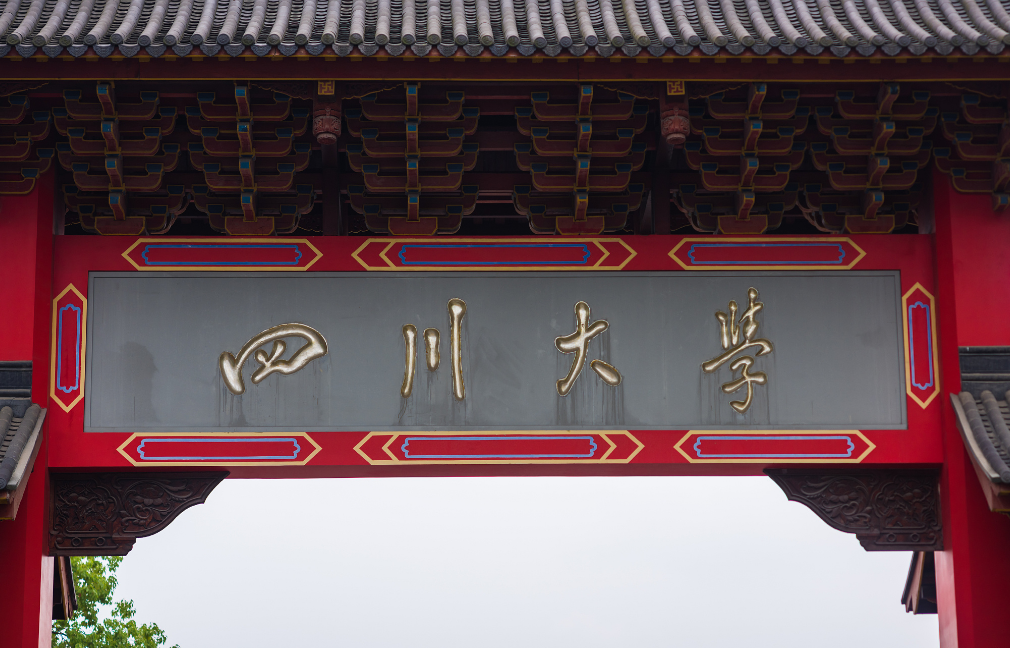 新闻联播批评动画片_央视新闻批评b站_新闻联播从不批评国家