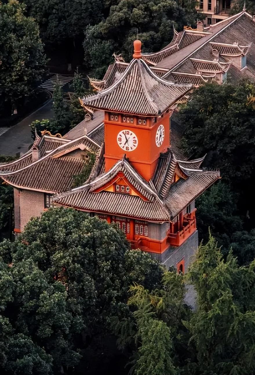 央视新闻批评b站_新闻联播批评动画片_新闻联播从不批评国家