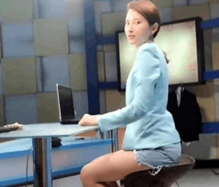 新闻联播从不批评国家_新闻联播批评动画片_新闻联播批评两分钟