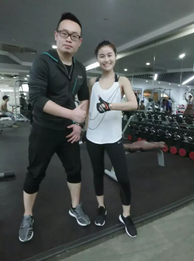 最好的健身手套品牌_手套健身品牌好的有哪些_健身手套排名