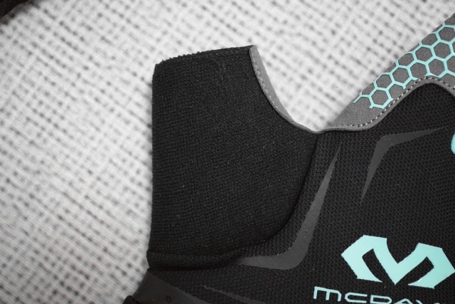 撸铁戴手套，你以为只是为了防止磨出老茧？