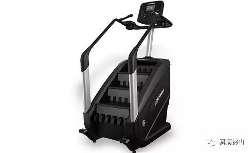 单人站综合训练器安装视频_单人站综合训练器使用_单人机器人