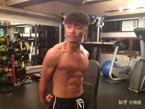 手套健身带需要注意什么_健身需要带手套吗_手套健身带需要洗吗