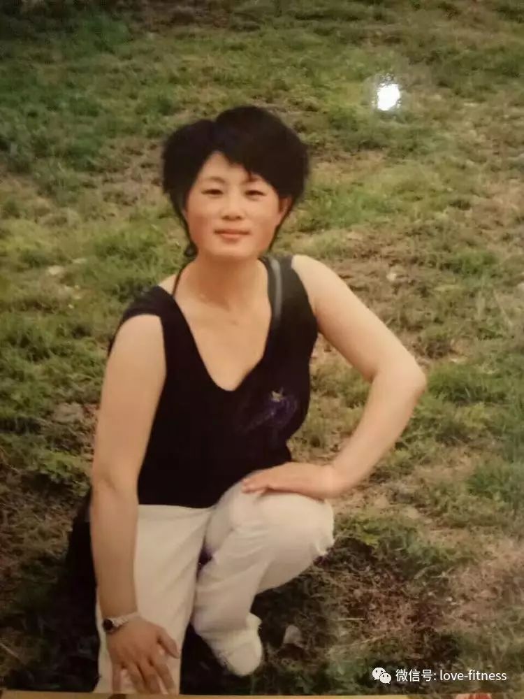 健身手套选择大一点还是小一点_健身手套怎么选择_手套健身选择什么牌子