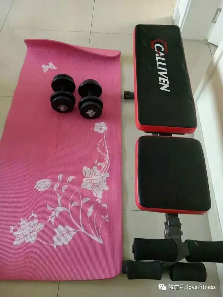 健身手套怎么选择_健身手套选择大一点还是小一点_手套健身选择什么牌子