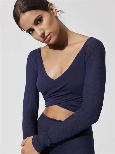 健身手套选择大一点还是小一点_健身手套怎么选择_手套健身选择什么材质