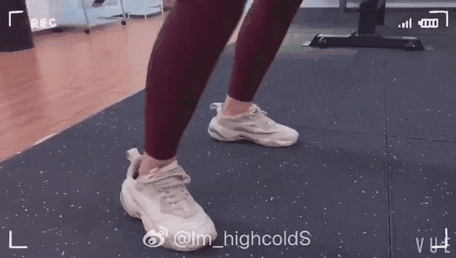 手套健身选择什么材质_健身手套选择大一点还是小一点_健身手套怎么选择