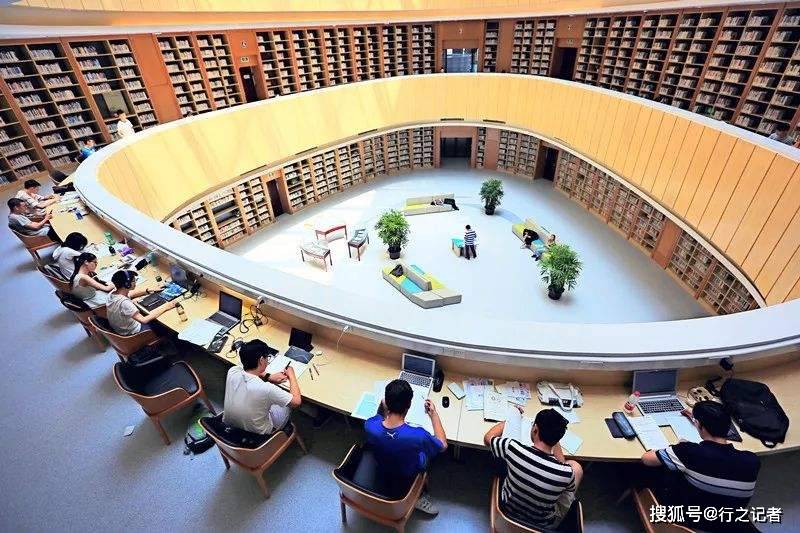 kaiyun体育 行之记者 | 上海大学新传考研实务考哪几种体裁？什么时候开始练才合适？