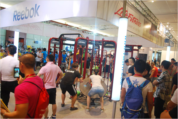 开元棋盘app官方版下载_开元棋盘app官网版下载-跑跑车 遂生健身展位一角