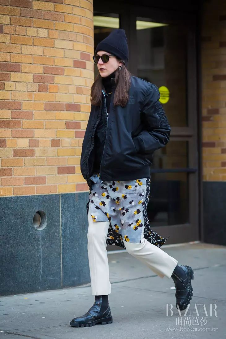 健身戴不戴手套_戴手套健身还是起茧_戴手套健身还会磨出茧子吗