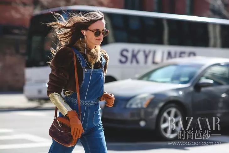 戴手套健身还是起茧_健身戴不戴手套_戴手套健身还会磨出茧子吗