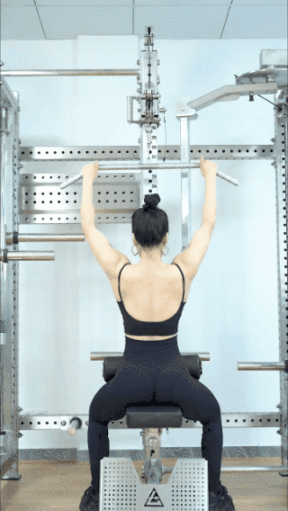 蝴蝶夹胸训练技巧_综合训练器 胸肌_不锈钢综合训练架健身动作