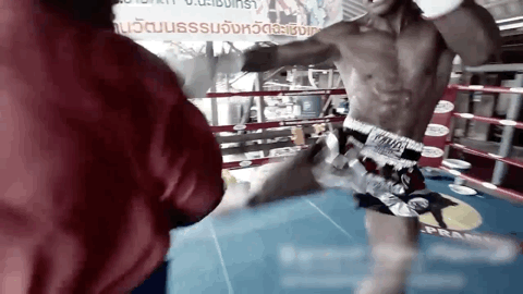 龙门综合训练器_龙门式机体的优缺点_龙门架训练器使用图解