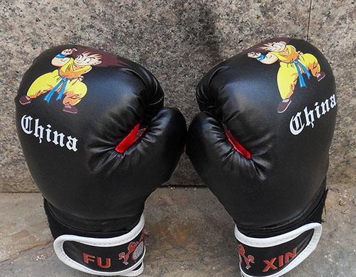 拳击手套历史_健身手套要选大一点_拳击手套尺寸选择