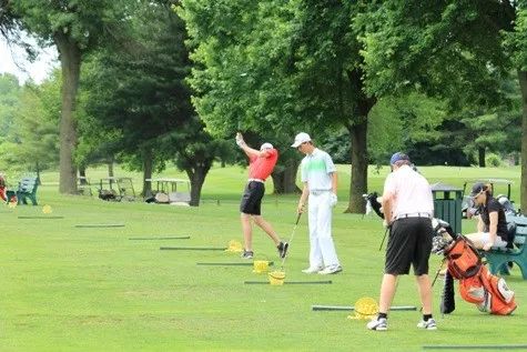 高尔夫球技巧_高尔夫球练习_高尔夫练球动作要领视频