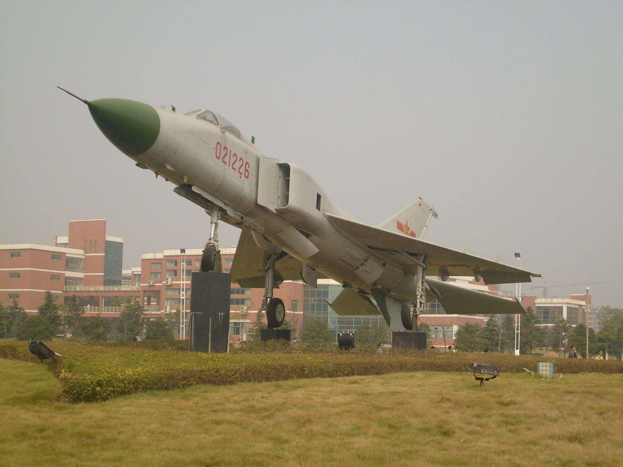 歼10总设计师宋文骢_歼10战斗机成都132厂模型价格_歼10战机发展历程