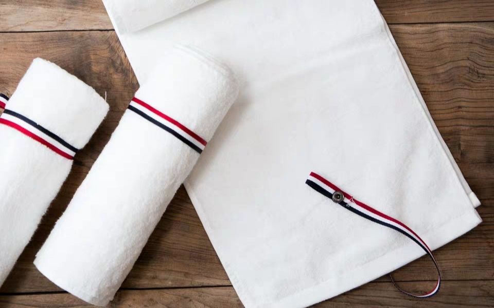 健身手套大点好还是小点好_好看的健身手套_健身运动手套