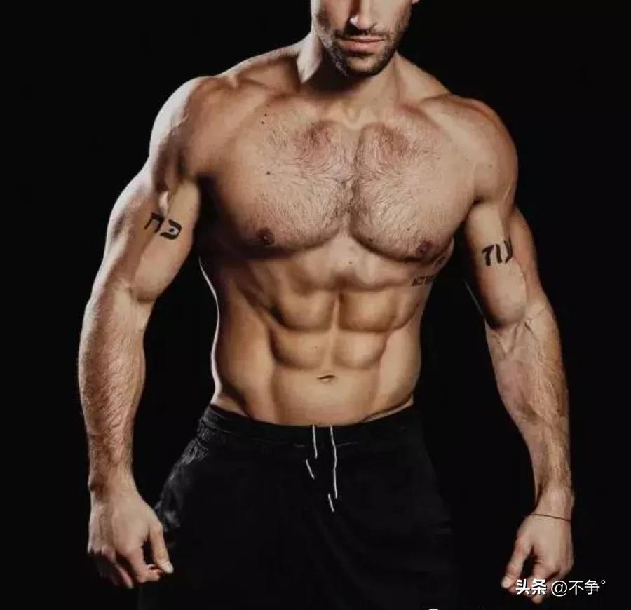 胸肌训练器有用吗_胸肌锻炼器材的使用方法_综合训练器 胸肌