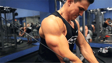 胸肌训练动作_综合训练器 胸肌_高效胸肌打造动作