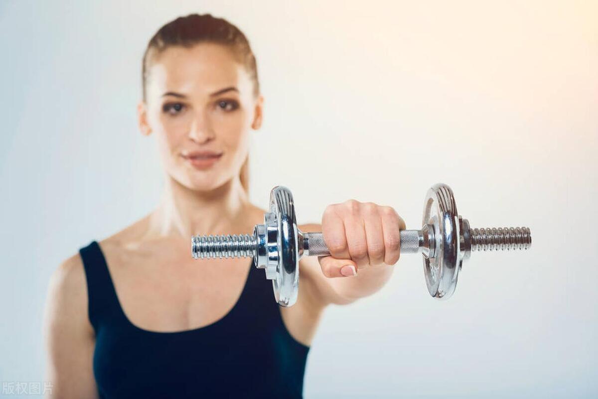 力量训练延缓衰老_大型全身综合训练器_哑铃全身训练教程