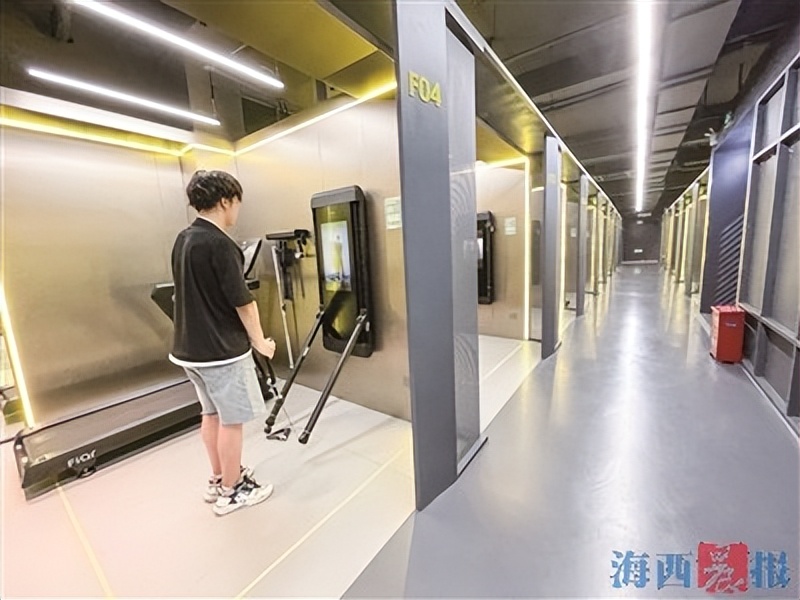 开元棋盘app官方版下载_开元棋盘app官网版下载-跑跑车 深夜健身在厦悄然走红！“一人一舱”健身房深受“社恐”人士追捧