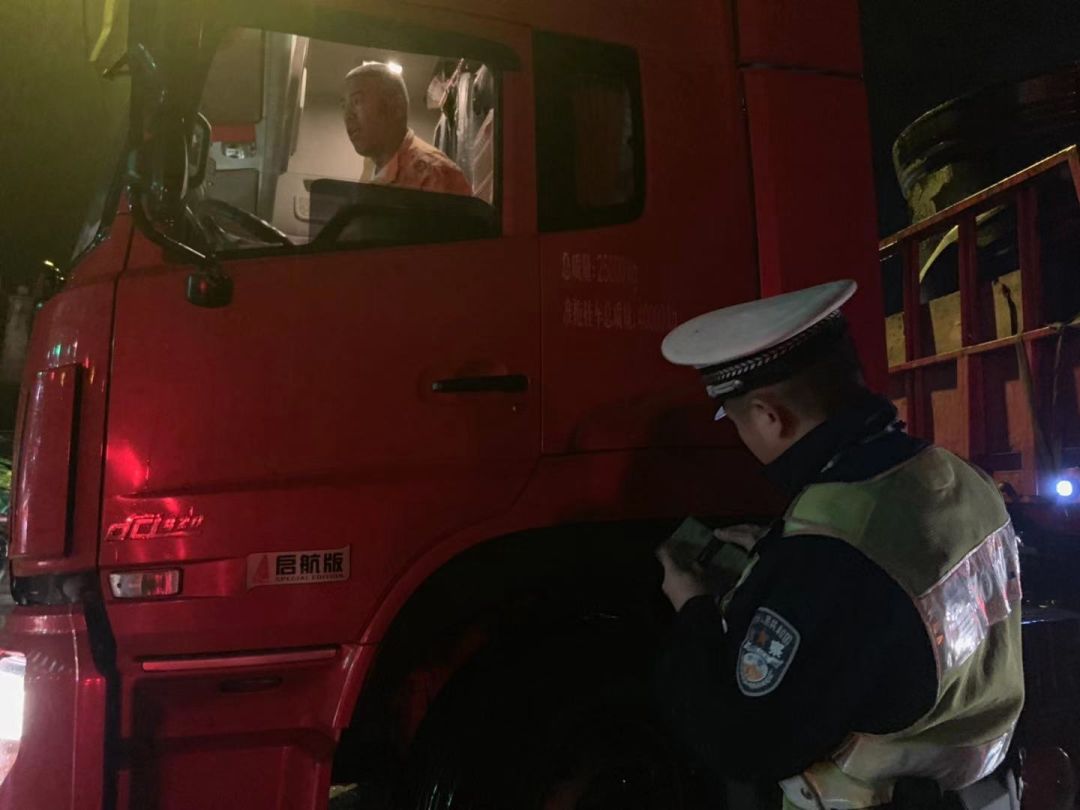 多功能综合训练器_综合训练器各个功能名称_综合训练器注意事项