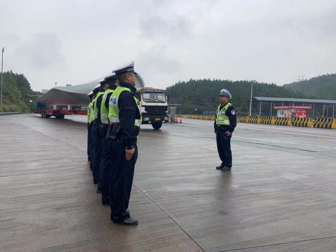 综合训练器注意事项_多功能综合训练器_综合训练器各个功能名称