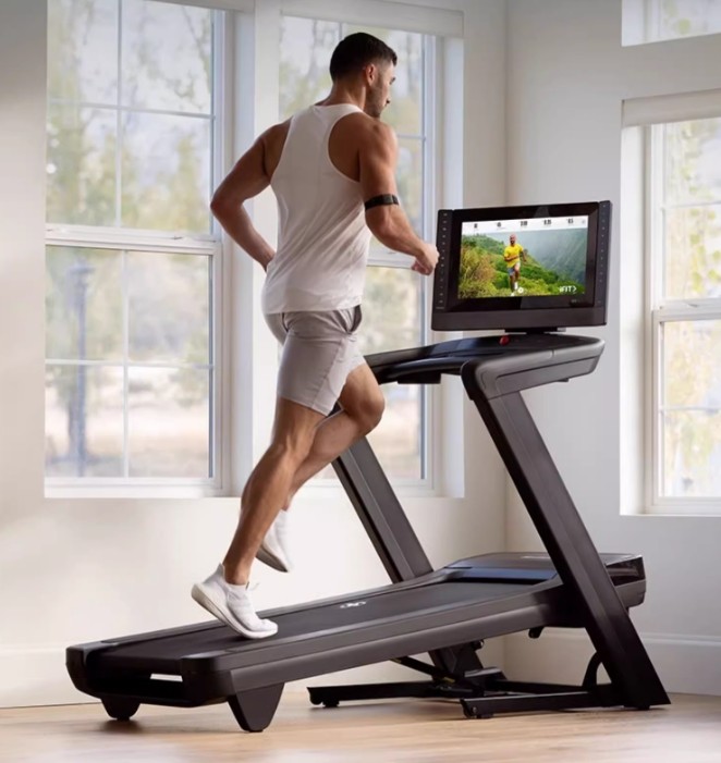 什么牌子跑步机好适合家用_跑步机爬坡减脂效果_坡度高跑步机选购