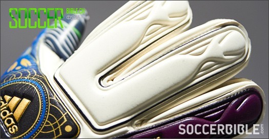 冠军联赛版 Predator Pro 手套- 守门员