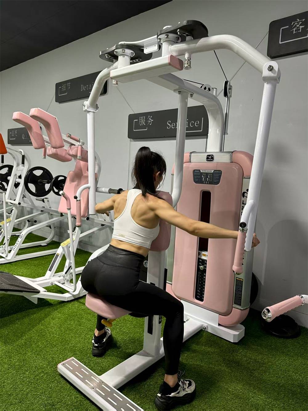 多功能胸背训练器选购指南_如何选择合适的胸背训练器械_综合训练器品牌排行榜