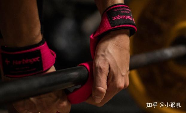 助力带护腕腰带手套使用方法_健身手套推荐_健身护具推荐